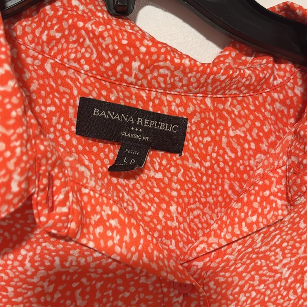 Sleeveless Red Button-Up Blouse banana republic size large p. - Picture 3 of 3